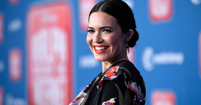 Mandy Moore vies for role in 'Guys and Dolls' musical remake, gets told to wait till the male leads are cast
