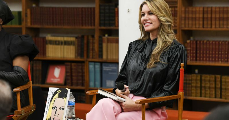 Supermodel Susan Holmes McKagan gets candid about Guns N' Roses in the social media era and her latest book