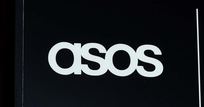 ASOS billionaire holds emotional funeral service for his three children who were killed in the Sri Lanka bombings