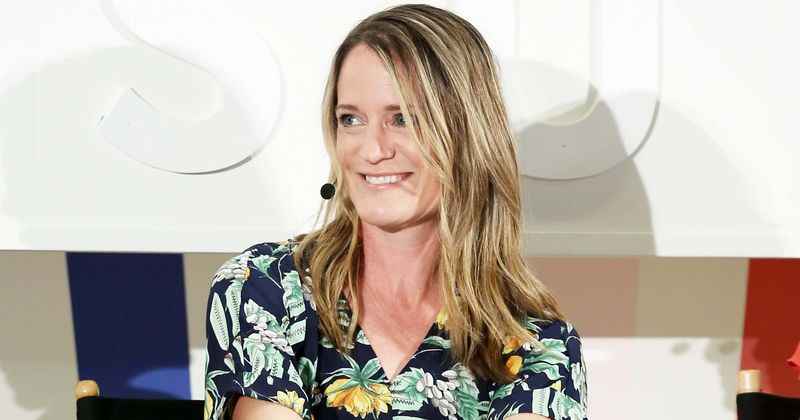 'Pretty Little Liars' author Sara Shepard has a new series 'Crown Lake' on Brat