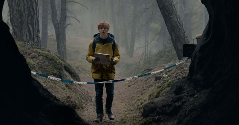 'Dark' season 2 is about to premiere and it's time we revisited the past to know where Jonas is