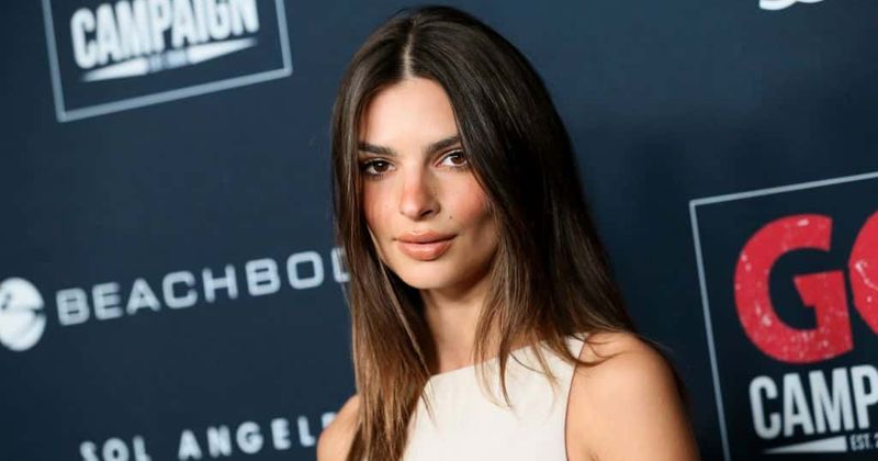 Emily Ratajkowski's latest pic has fans convinced that she is pregnant
