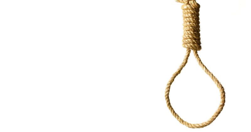 11 family members found hanging in apartment along with notes suggesting ritualistic suicide
