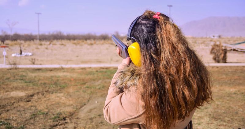 Mother teaches her seven children, the youngest just 5 years old, to use high-powered guns so they don't have "victim mentality"