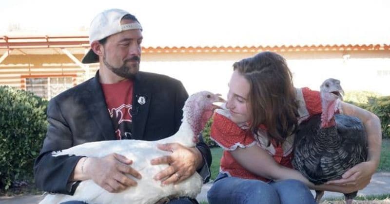 Kaley Cuoco, Joaquin Phoenix, Kevin Smith tell you to adopt a turkey instead of eating one this Thanksgiving
