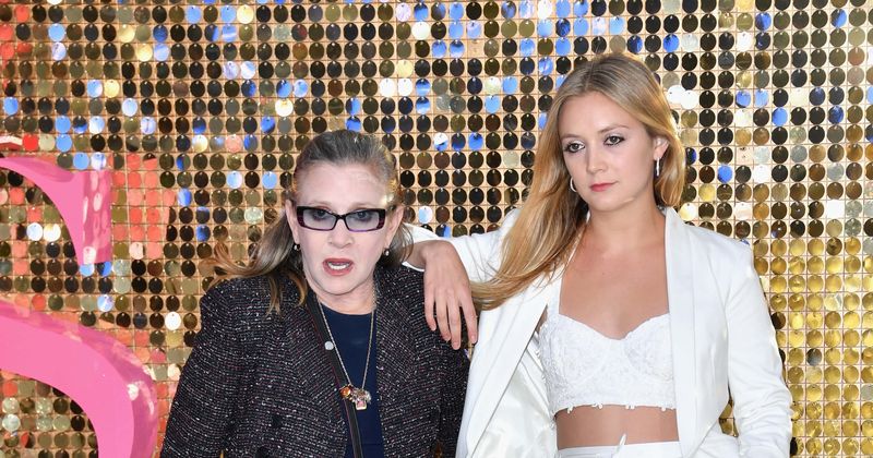 'AHS' star Billie Lourd remembers mom Carrie Fisher and grandmother Debbie Reynolds in heartwarming post
