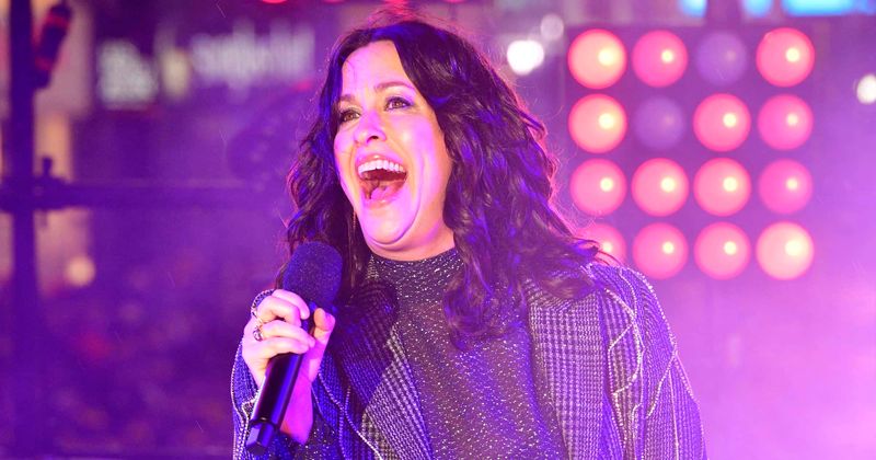 Alanis Morissette postpones 'Jagged Little Pill' tour without giving refunds, furious fans demand money back
