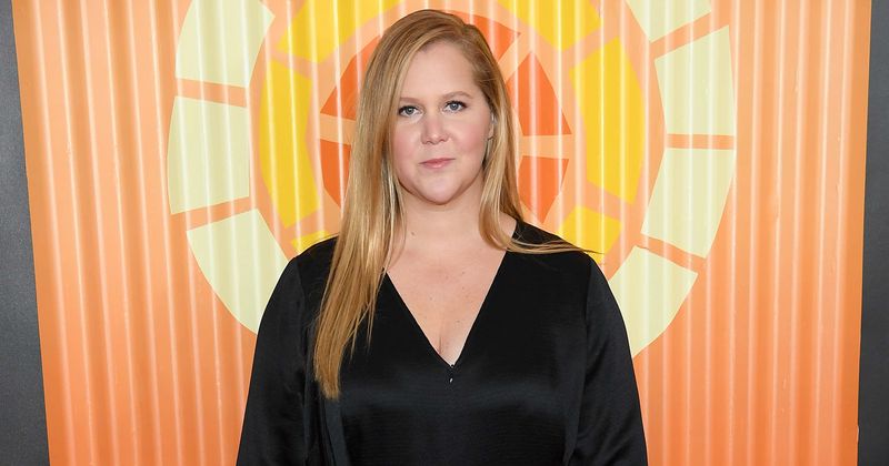 'Expecting Amy' on HBO Max: Amy Schumer breaks down as she tries juggling between her career and pregnancy