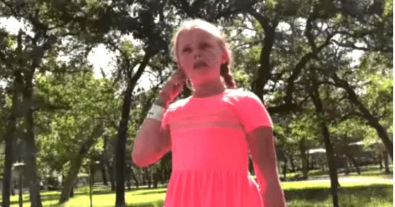 #StandWithSophie: Texas girl's mom Kelly Long begins 'reunification' with daughter as parents settle out of court
