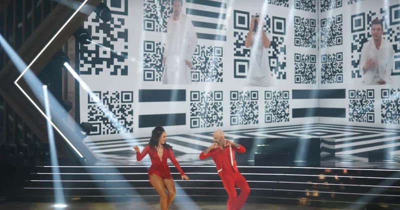 'Dancing With The Stars': Backstreet Boys enjoy reunion as AJ stuns judges, fans with his rocking performance