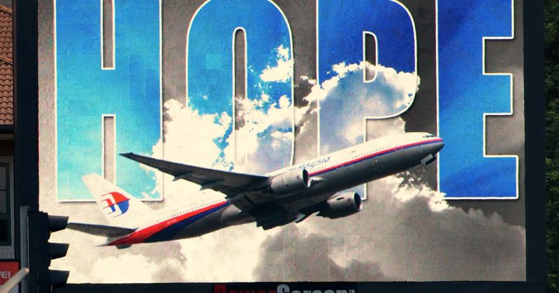 MH370: Investigators say they've found missing Malaysian aircraft's crash site, call for search to resume