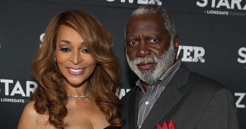 'RHOP': Robyn reveals Karen hates husband Ray's d***, fans say 'that's why women shouldn't marry older men'