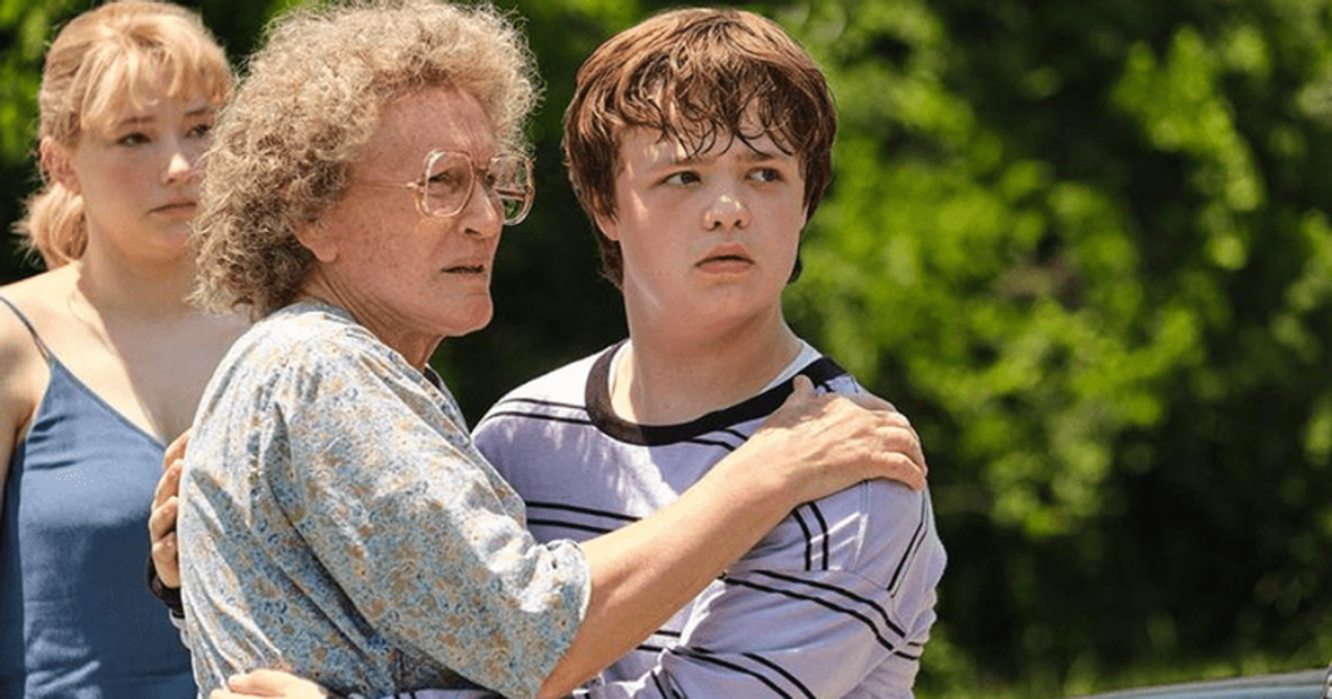 Netflix's 'Hillbilly Elegy' Review: Glenn Close's Mamaw makes dull adaptation of memoir a worthy watch