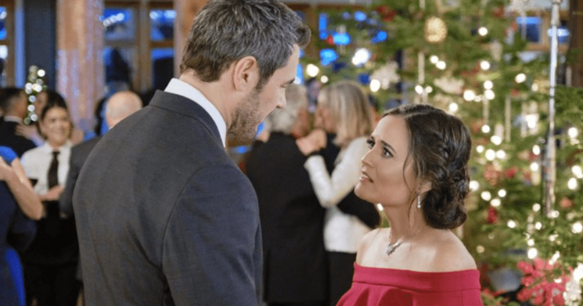 'Christmas She Wrote': Meet Danica McKellar, April Telek, Dylan Neal and rest of the Hallmark romance flick's cast