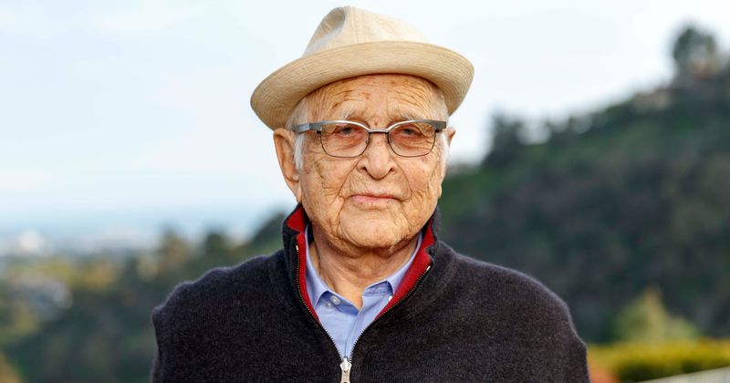Golden Globes 2021: What is Norman Lear's net worth? 98-year-old iconic TV producer to get Carol Burnett Award