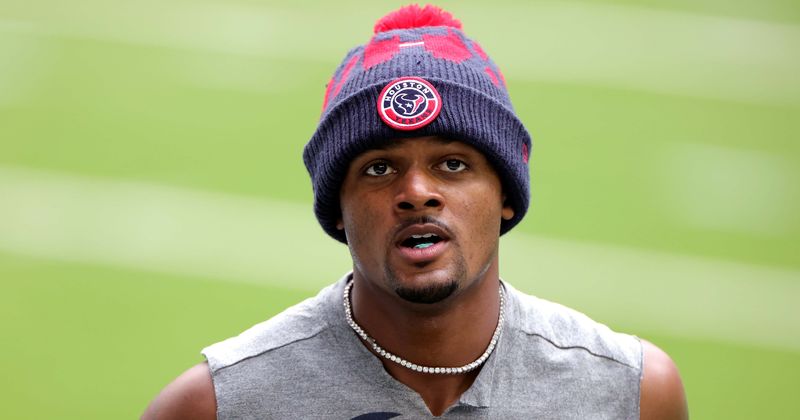 Massage therapist says Deshaun Watson had erection, ‘thrust pelvis in the air’ and hugged her after session