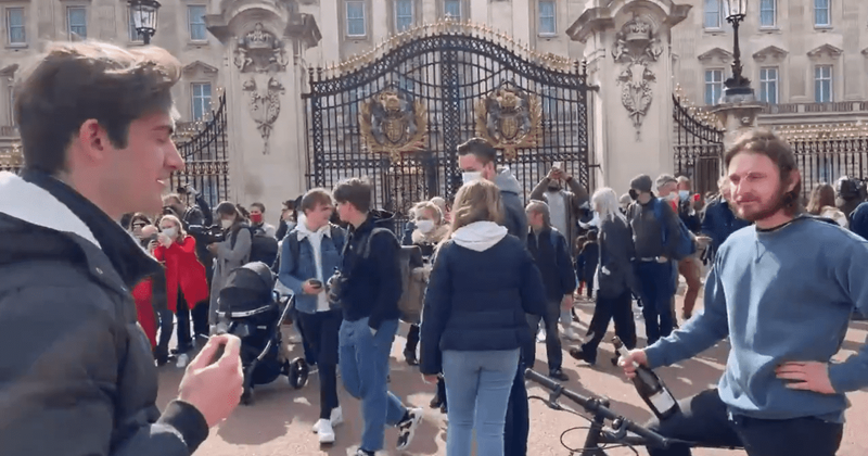 Prince Philip's death ‘celebrated’ by 2 men outside Buckingham Palace angers Internet: 'Absolutely shameful, low'