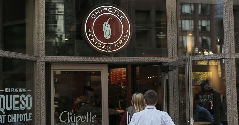 Chipotle limits tip amounts to delivery workers, sparks outrage: 'This is so dystopian'