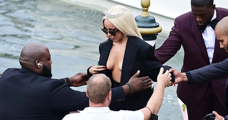 Braless Doja Cat narrowly escapes major wardrobe malfunction at D&G fashion event
