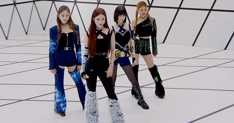 'Monster rookies' aespa make Billboard 200 debut with first album 'Savage'
