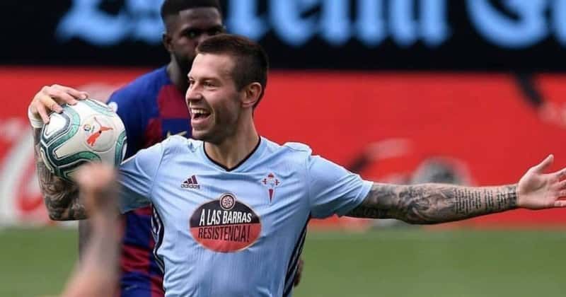 Russian footballer Fedor Smolov becomes first national star to condemn invasion of Ukraine