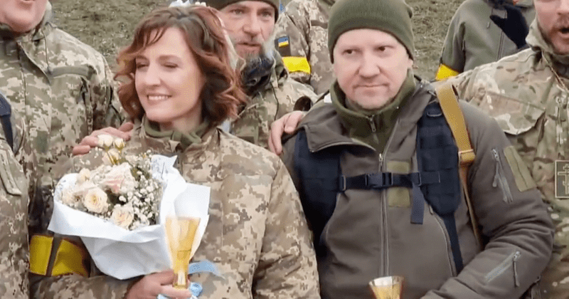 Lesya Filimonova & Valeriy Filimonov: Ukrainians get married on the frontlines of war
