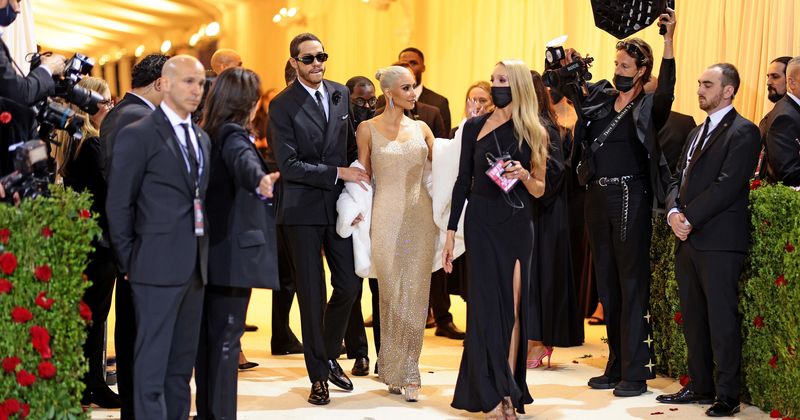 Kim Kardashian wore Marilyn Monroe dress only for a few minutes before changing into a REPLICA