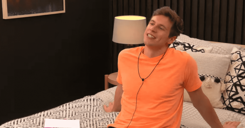 'The Circle' Season 4: Bru slides into Yu Ling's DMs before the influencers' ranking