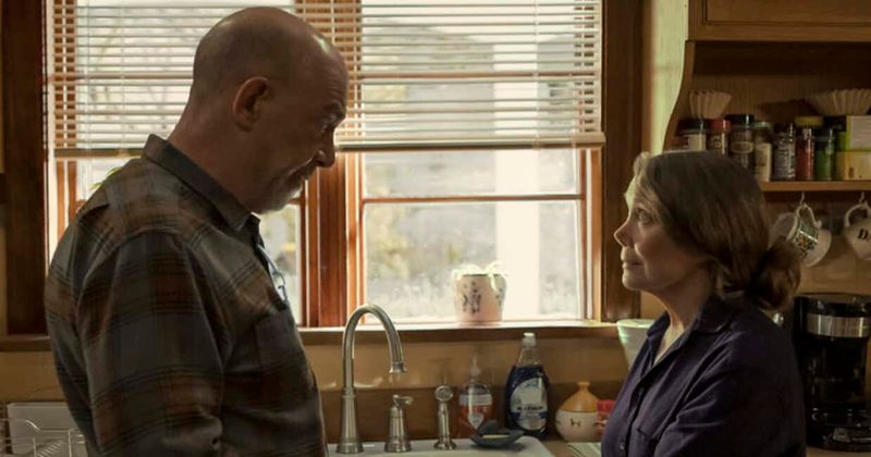 'Night Sky' Review: JK Simmons and Sissy Spacek shine in an otherwise muddled series