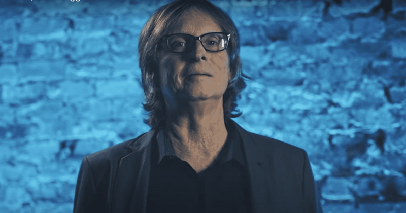 How did Brett Tuggle die? Fleetwood Mac’s keyboardist got inspired by watching The Beatles on TV