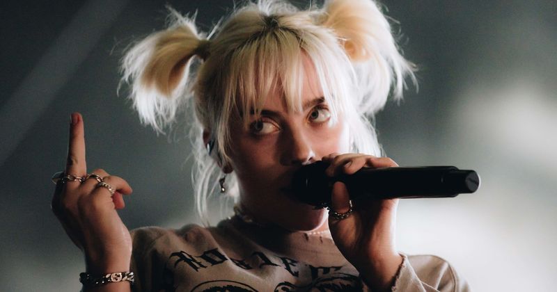 Billie Eilish says Internet cares more about Depp-Heard trial than abortion rights, Internet responds