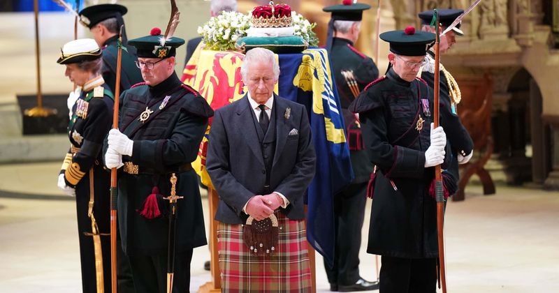 King Charles to hold 'Vigil of the Princes' at Queen Elizabeth II's coffin and lead siblings in Westminster Hall