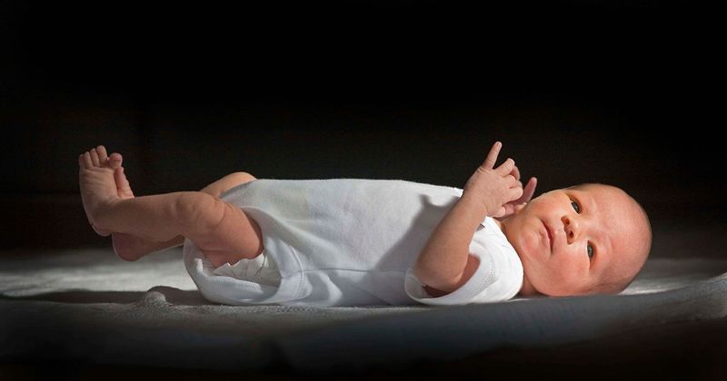 'This is my first flight': Seven-month-old's parents hand out notes, candy and earplugs to flyers in case of 'noise'