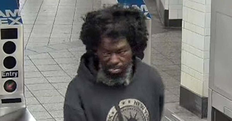 Brooklyn subway slasher cuts woman in the face with razor, punches another in unprovoked attacks before fleeing