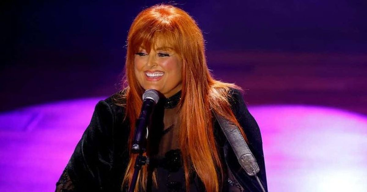 Wynona Judd still 'angry' she may have missed signs that mom Naomi was contemplating suicide