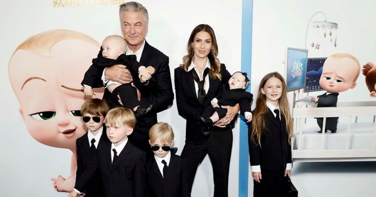 MAGNIFICENT SEVEN: Alec Baldwin, 64, and wife Hilaria, 38, share heartwarming picture with seven children