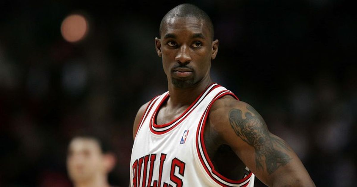 Ben Gordon arrested at LaGuardia for allegedly hitting son, 10, so hard he was hospitalized