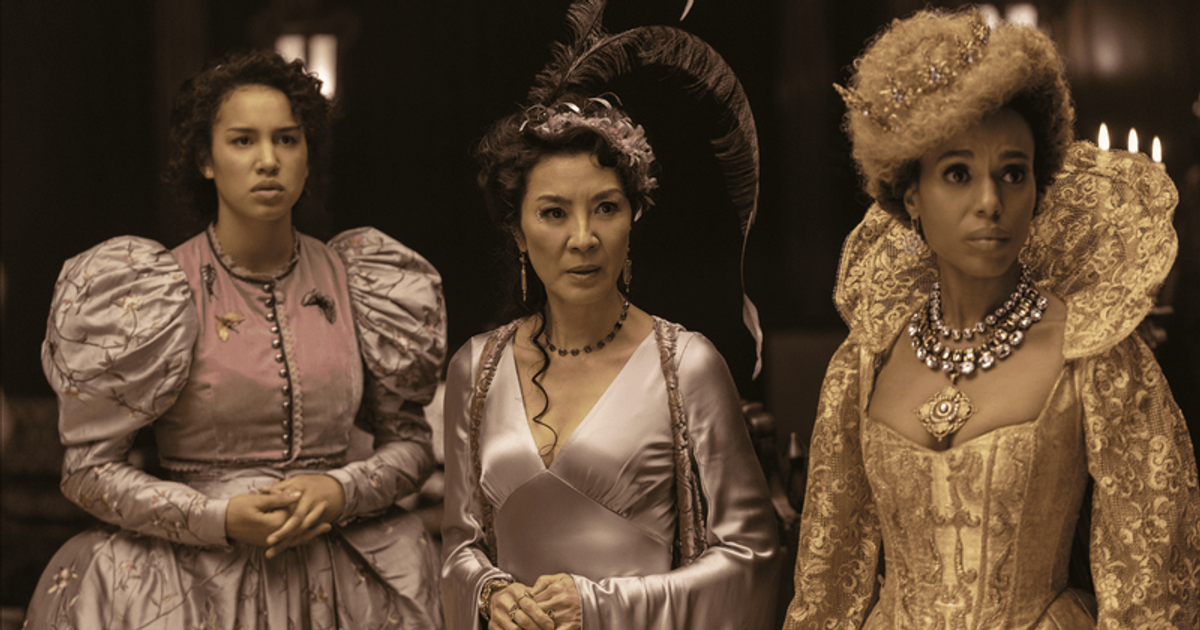 What time will 'The School for Good and Evil' be out on Netflix?