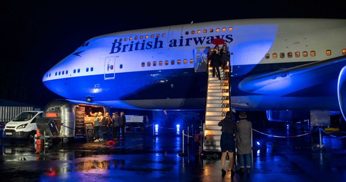 THAT WAS A CRAP FLIGHT: Passenger POOPS on aircraft floor, smudges it on curtains and carpets