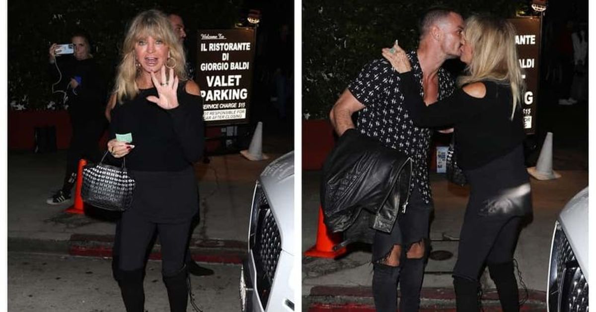 Goldie Hawn, 76, sizzles in an all-black outfit while out with a friend at restaurant in Santa Monica