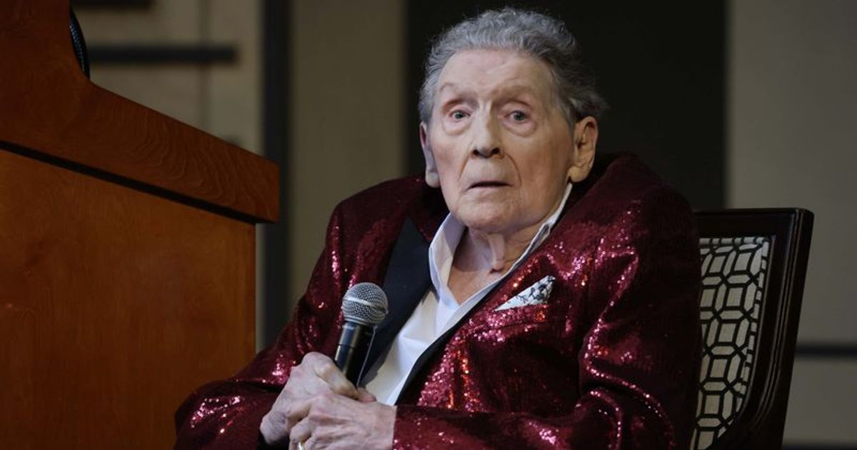 GREAT BALLS OF FIRE! Jerry Lee Lewis is NOT DEAD
