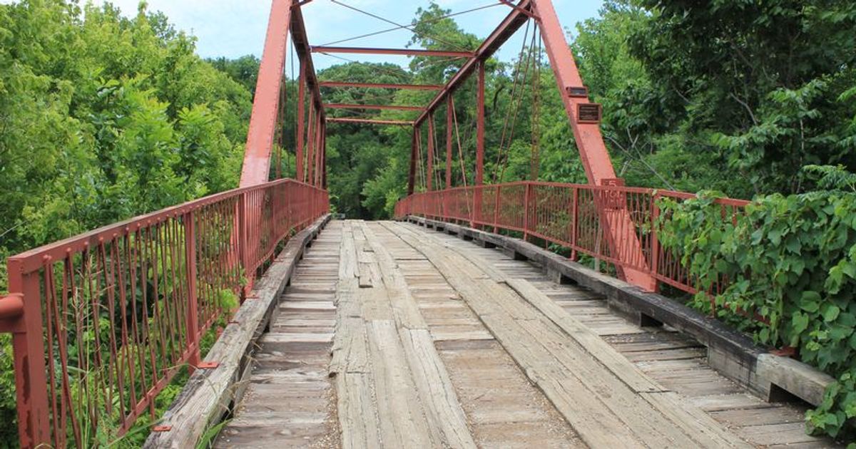 The chilling story of Old Alton Bridge: Dark past of America's MOST HAUNTED spot revealed