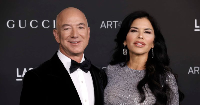 Jeff Bezos’ girlfriend Lauren Sanchez to go on all-woman space trip: ‘It’ll be a great group of females’