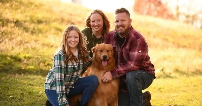 Illinois man, 45, dies after falling out of car while collecting food for daughter's Girl Scout troop