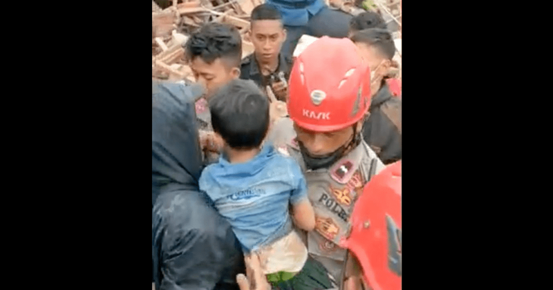 6-year-old boy pulled out from debris 2 days after massive earthquake leaves over 271 dead in Indonesia