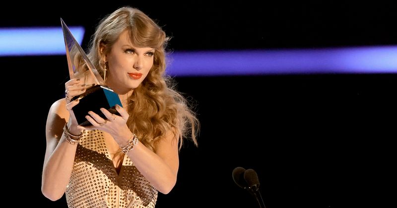 Taylor Swift has DROPPED the acoustic version of 'Anti-Hero' on YouTube