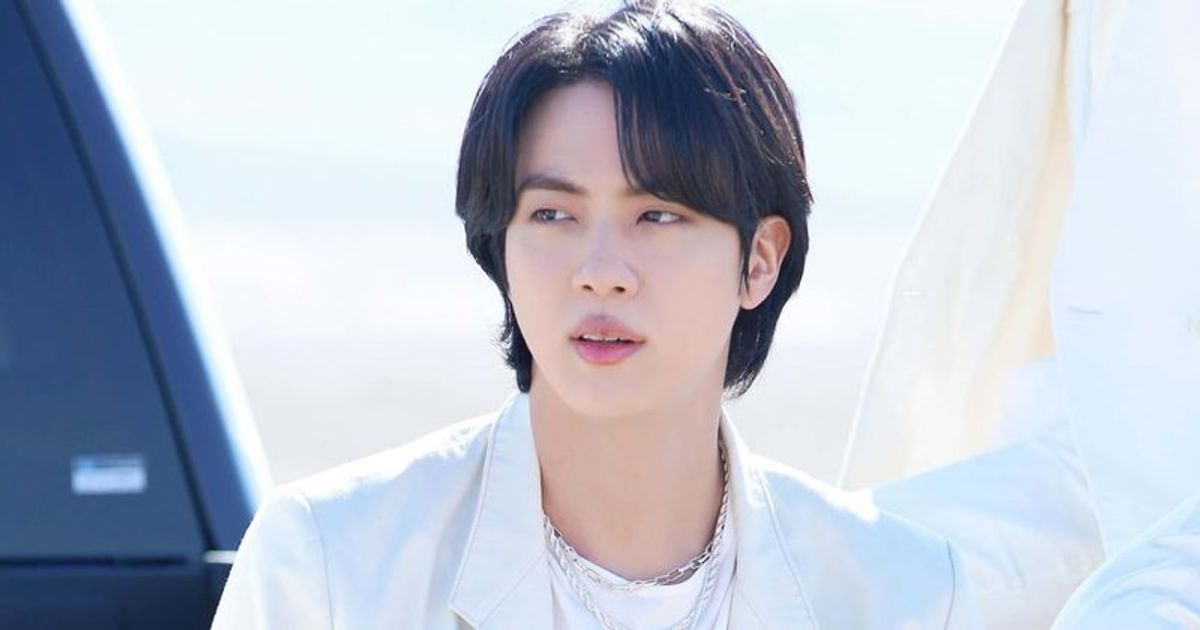 ARMYs urge BTS fans not to visit Jin’s military enlistment site after BigHit warns about overcrowding