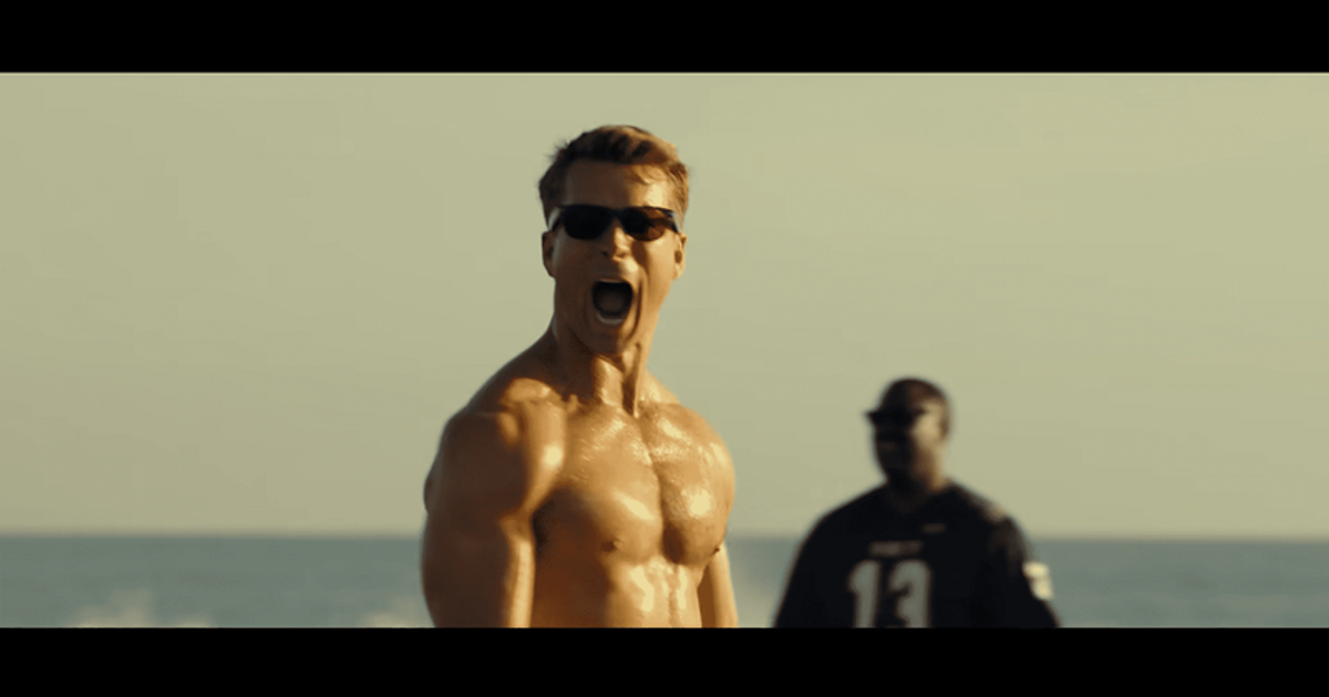 'He went out 110 percent': Glen Powell hurt himself filming 'Top Gun: Maverick' beach football scene