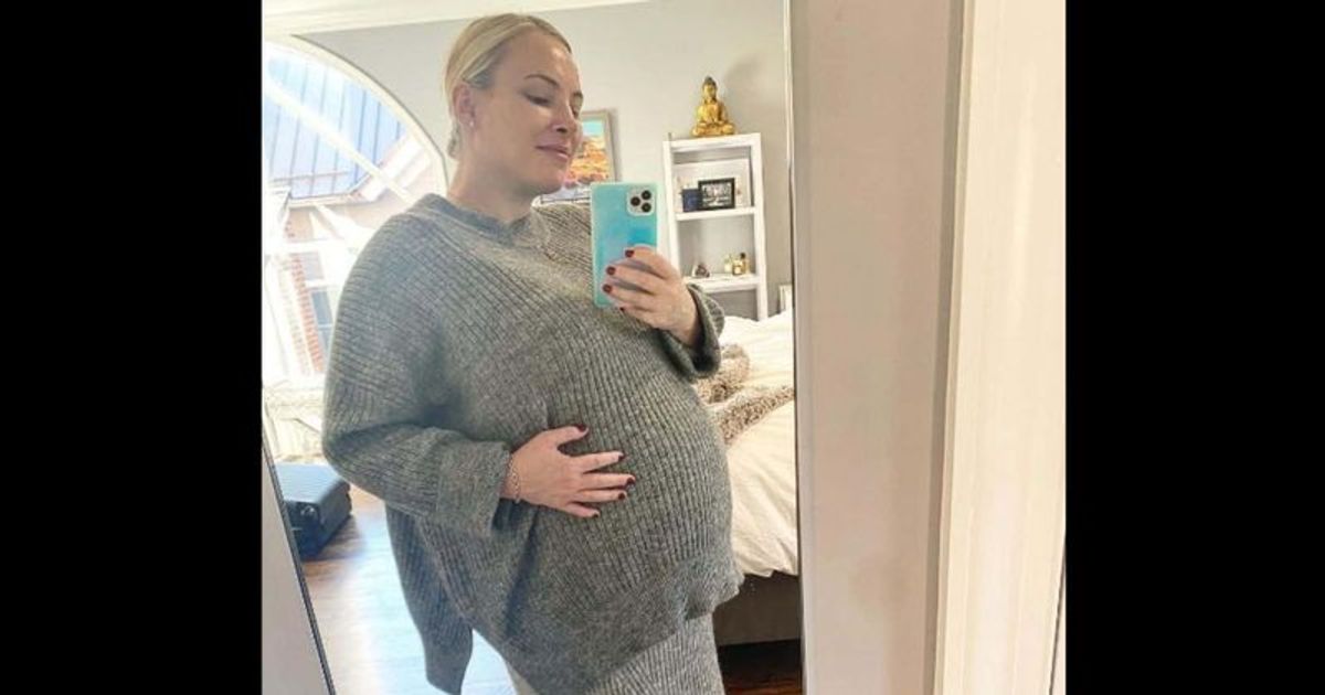 'Fully cooked': Meghan McCain celebrates nine months of pregnancy as she shares baby bump pictures