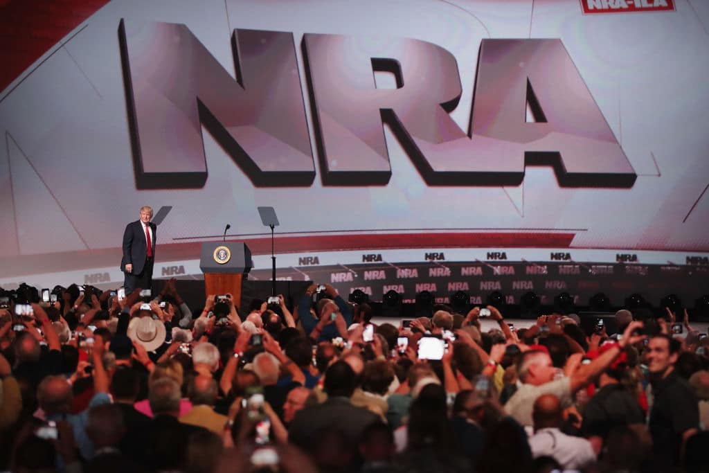 Trump tells NRA, elect Republicans to protect gun rights | MEAWW